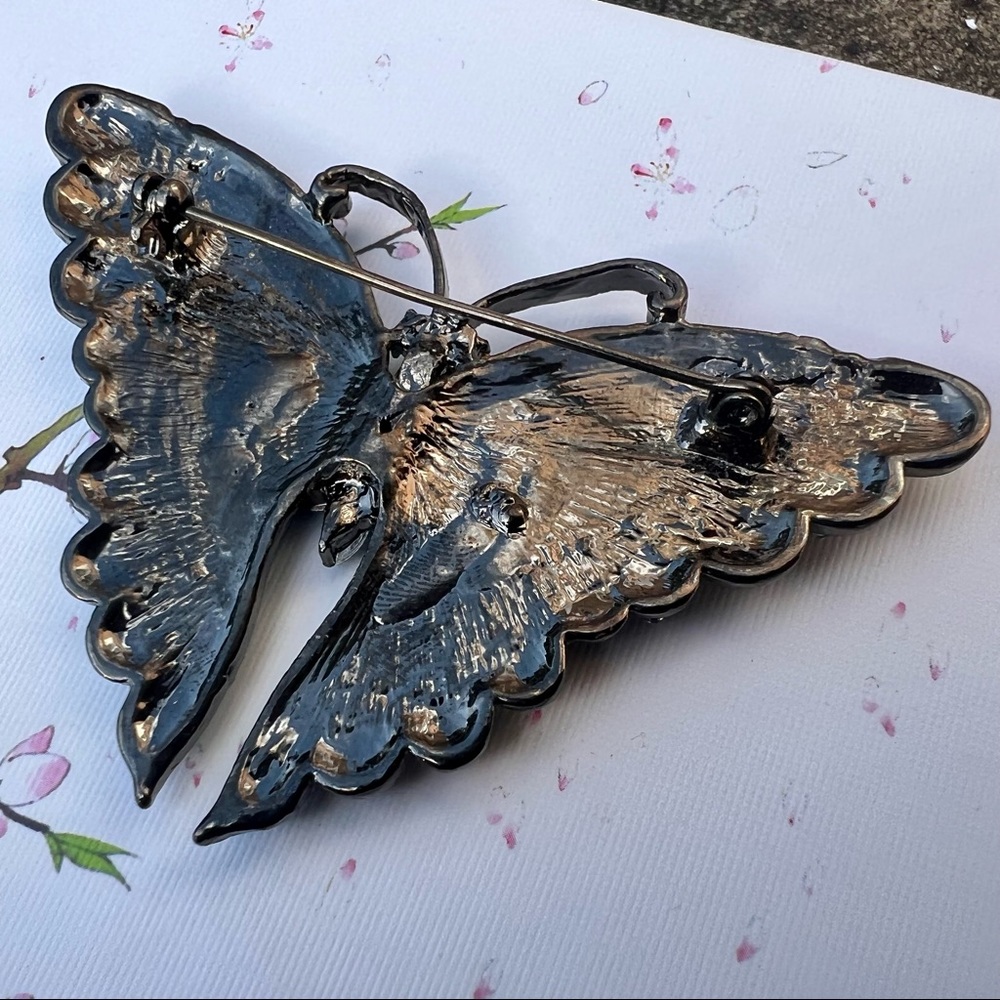 Glittering teal blue crystal butterfly - Picture 5 of 6